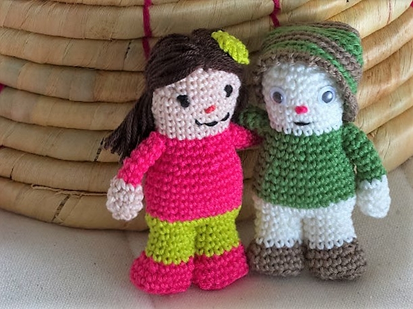a-small-simple-crochet-doll-a-free-pattern