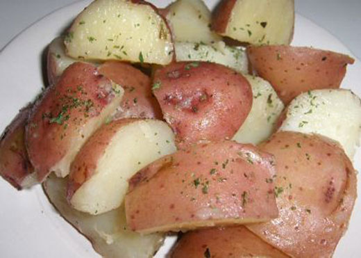 Картофель, приготовленный в микроволновке
