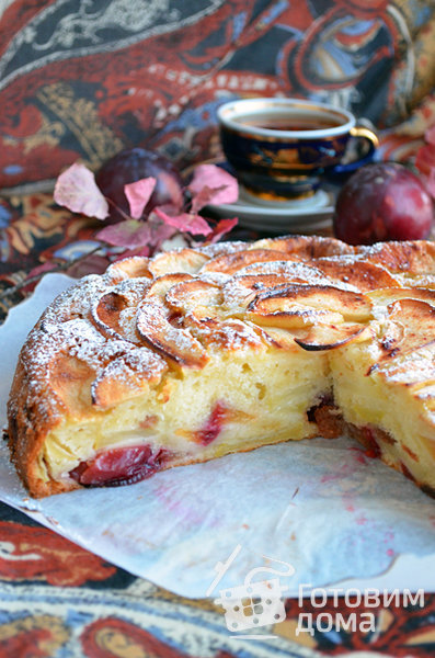 Пирог со сливами и яблоками фото к рецепту 2
