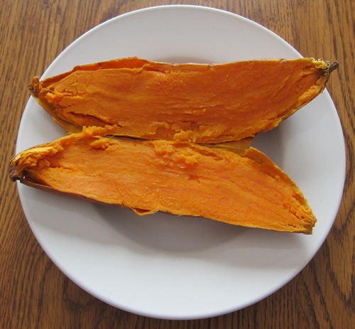 how to cook sweet potatoes in a microwave