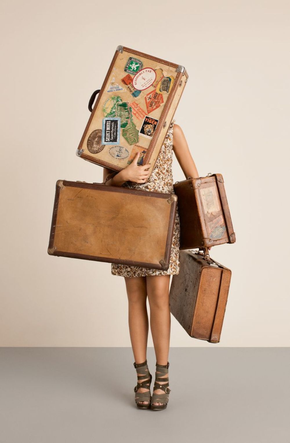 модные женские сумки чемоданы и кейсы