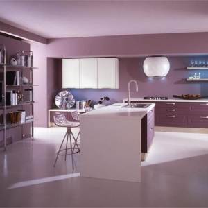Одноцветная фиолетовая кухня
