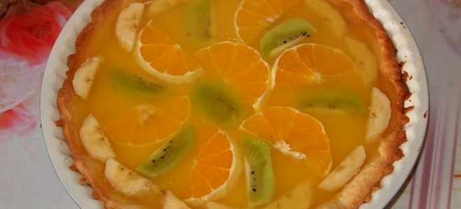 Песочный торт с фруктами и желе