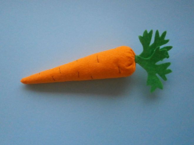 Морковка из фетра10