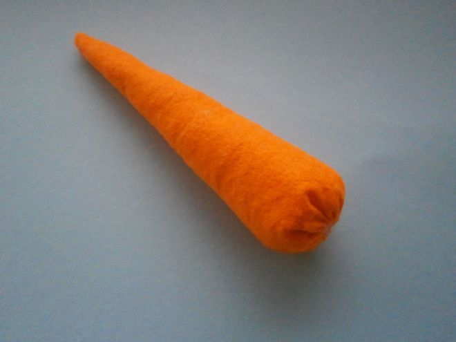 Морковка из фетра8