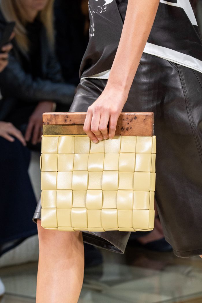Модная плетеная сумка 2020 из коллекции Bottega Veneta