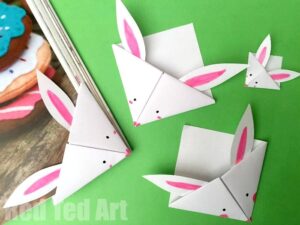 Easy Paper Bunny Bookmark Corner - adorable little Easter craft